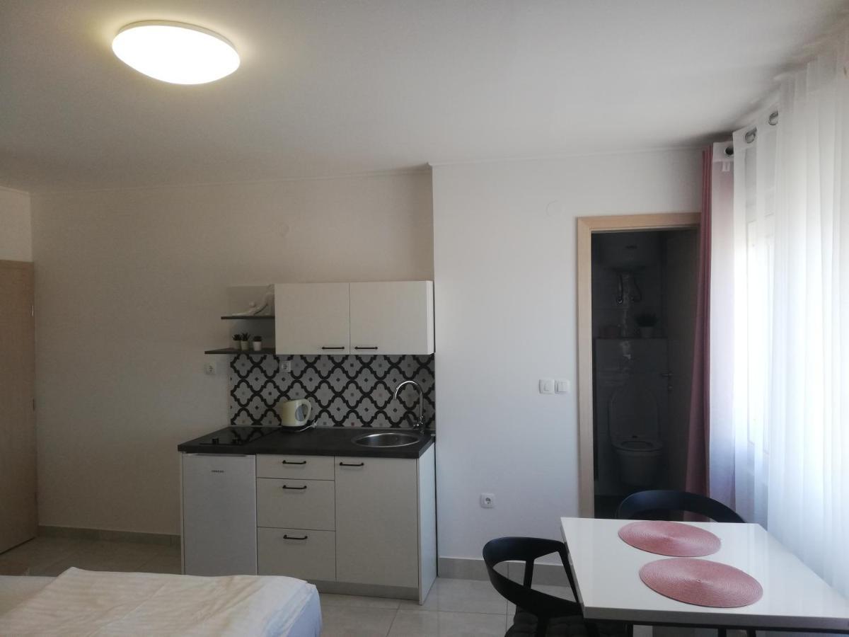 Apartment Susanj Karlobag Esterno foto
