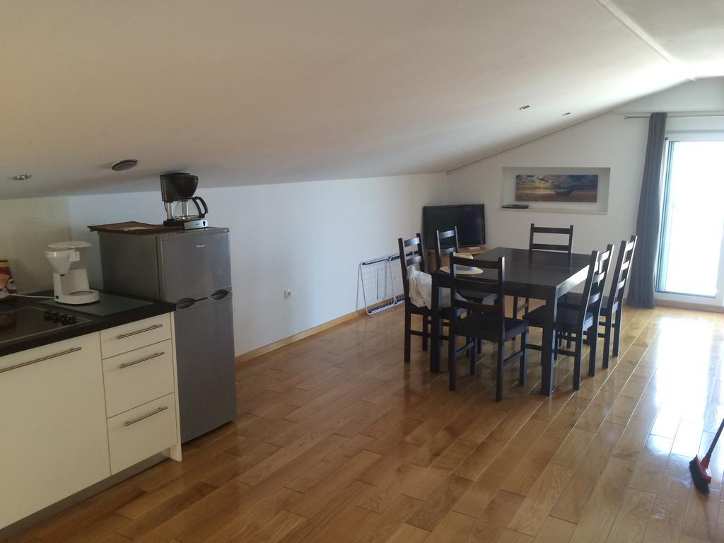 Apartment Susanj Karlobag Esterno foto