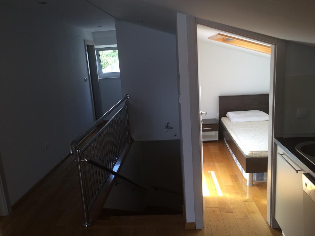Apartment Susanj Karlobag Esterno foto